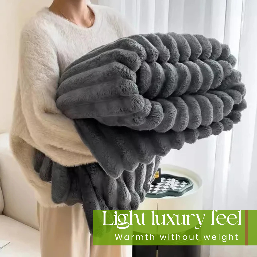 Cuddly Wonder Deluxe – Extra-Large Premium Fleece Blanket